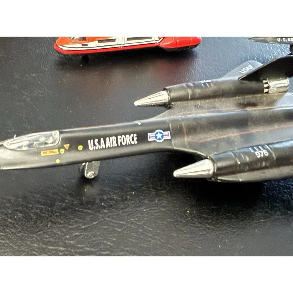 4 DIECAST‎ METAL AIRPLANES